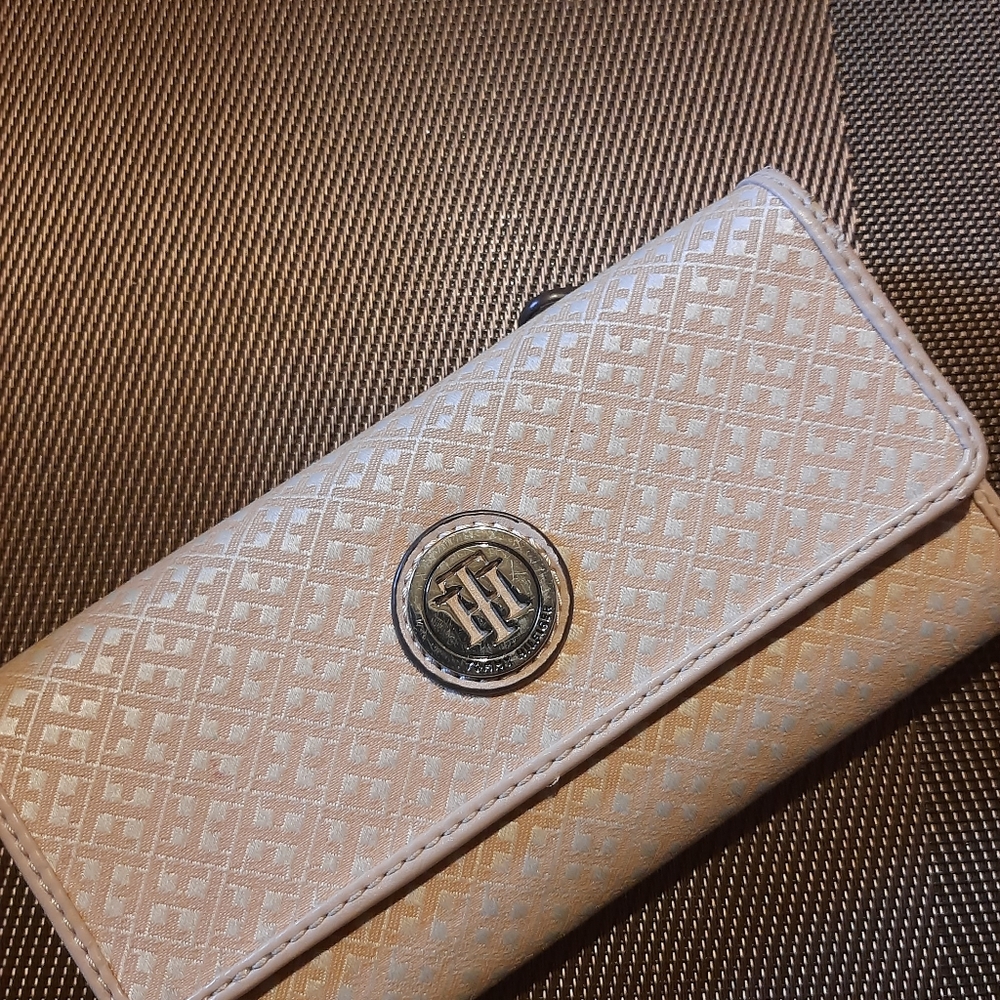 Tommy Hilfiger Wallet